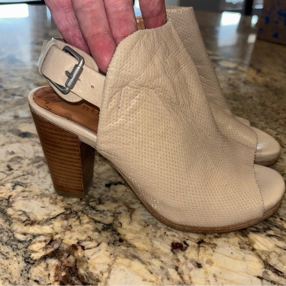 Gentle Souls Cream Peep-Toe Block Heels - Picture 2 of 8